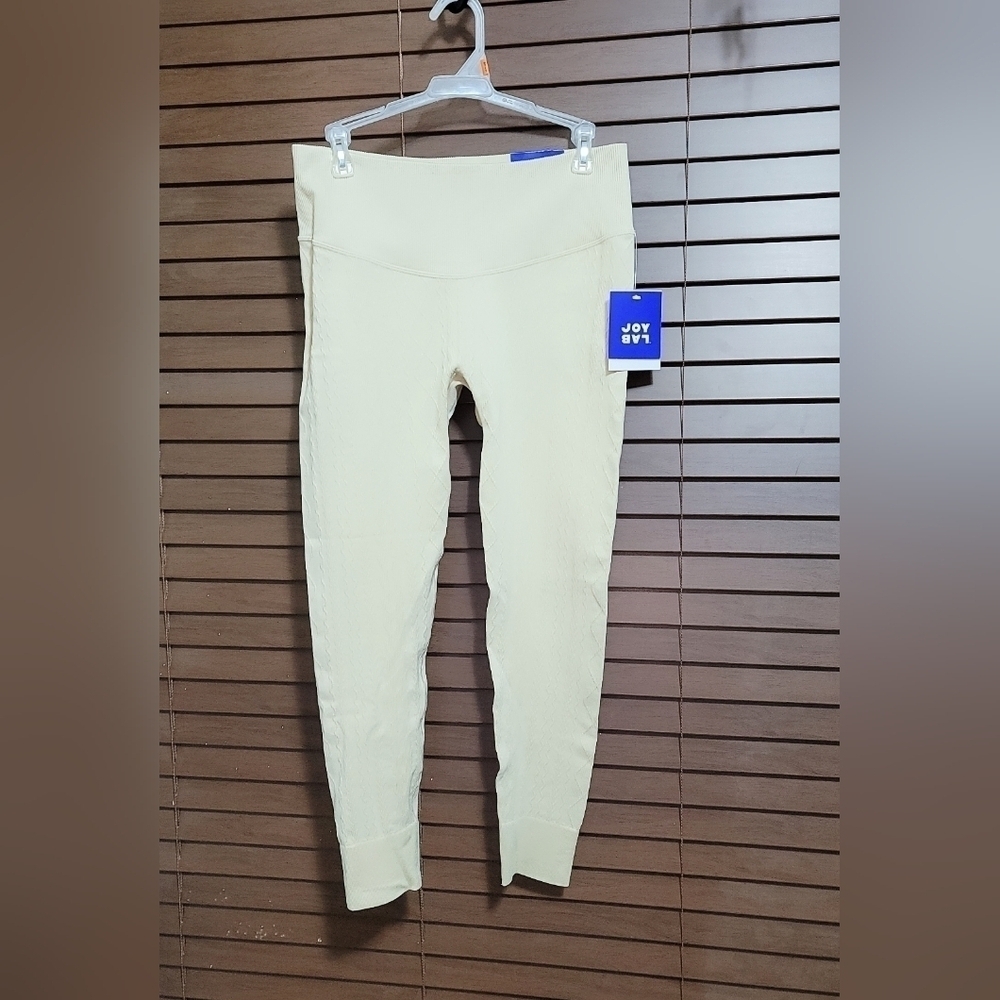 NWT Joy Lab High Rise Seamless Ivory Women's 7/8 (Cropped) Leggings Size Large
